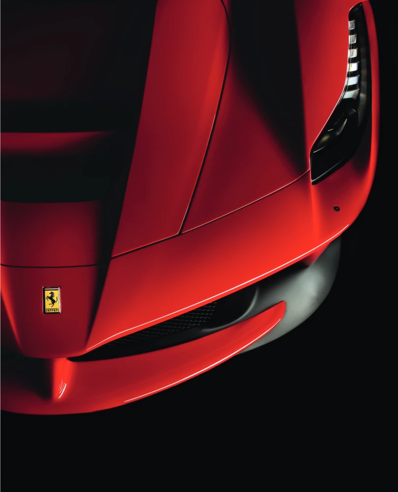 Ferrari. Satieciet leģendu
