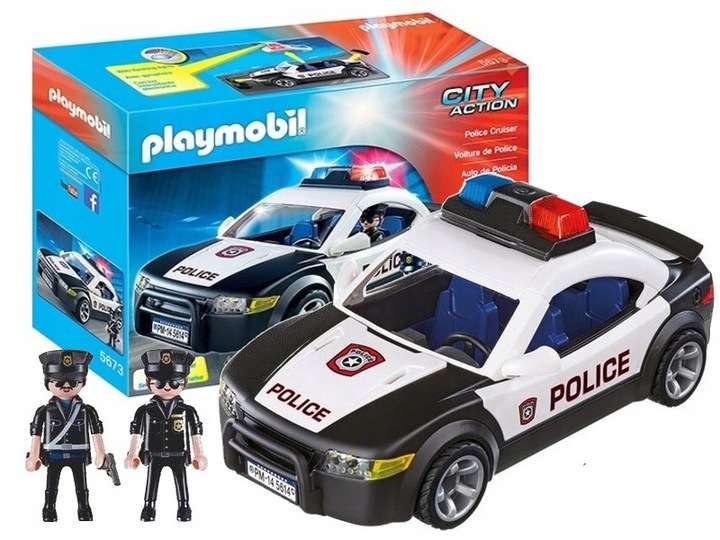 Policijas mašīna ar mirgojošām gaismām