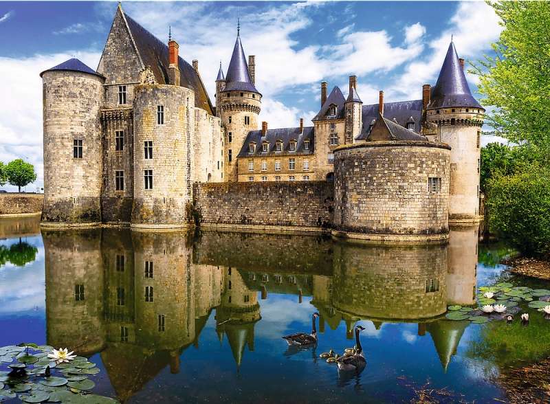 Puzle 3000 Trefl: Castle in Sully-sur-Loire, France