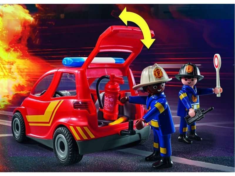 Маленький автомобиль пожарной команды