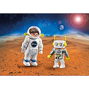 Kosmonauts ar robotu