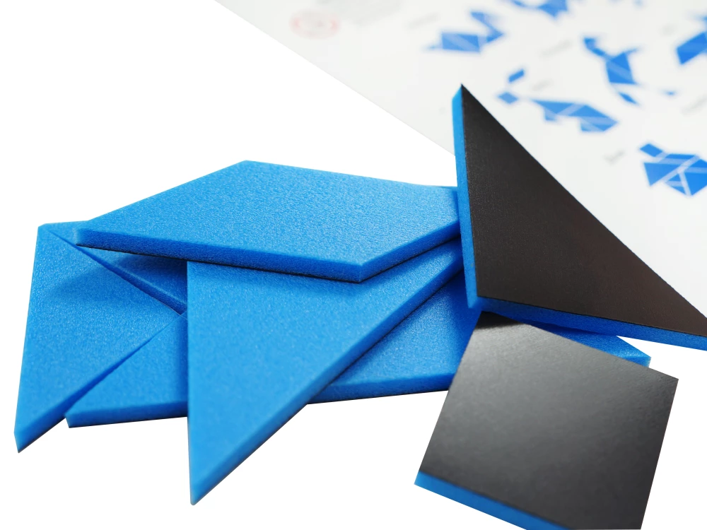 Loģiskā magnētiskā spēle-mīkla Tangram