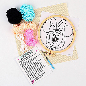 Radošais komplekts Paklāju izšūšanai. Minnie Maus. Minnie un vienradzis