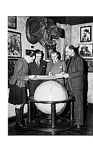 Komplekts no 3 grāmatām: Ceļojums uz Kon-Tiki, Aku-aku, Lieldienu salas noslēpums, Ra