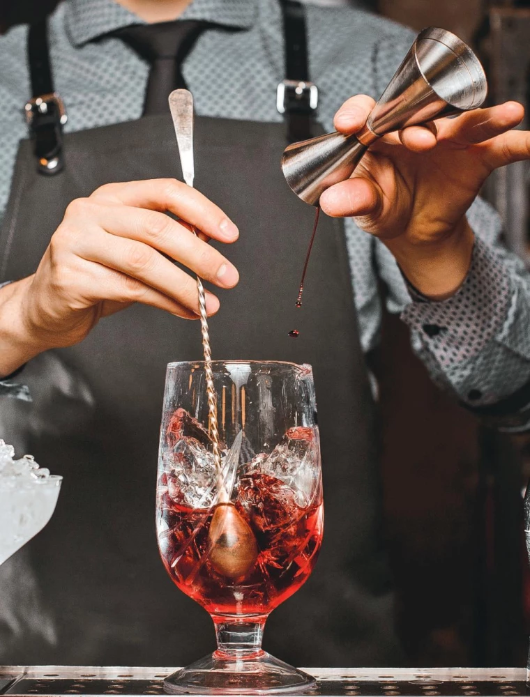 Kokteiļi ar stipriem alkoholiskajiem dzērieniem. Ugunīgi dzērieni īstiem cienītājiem